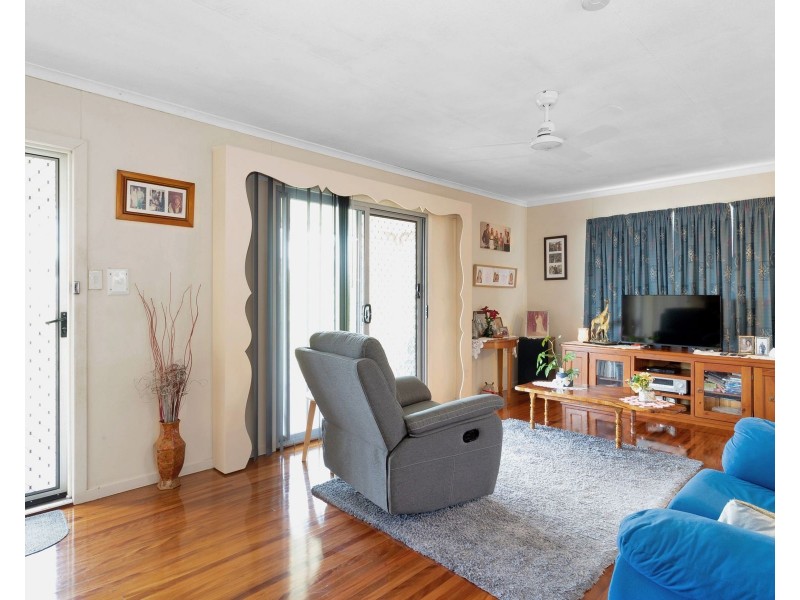 27 Finch Street, Slade Point QLD 4740