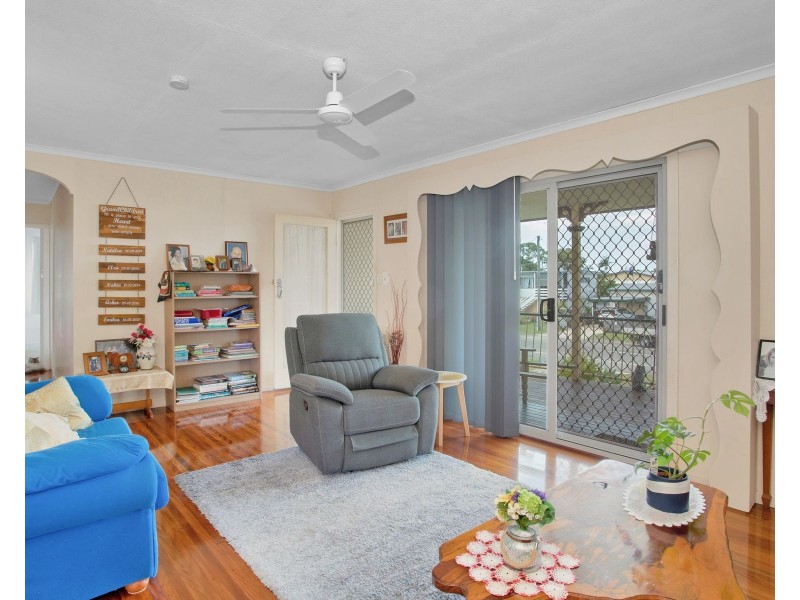 27 Finch Street, Slade Point QLD 4740