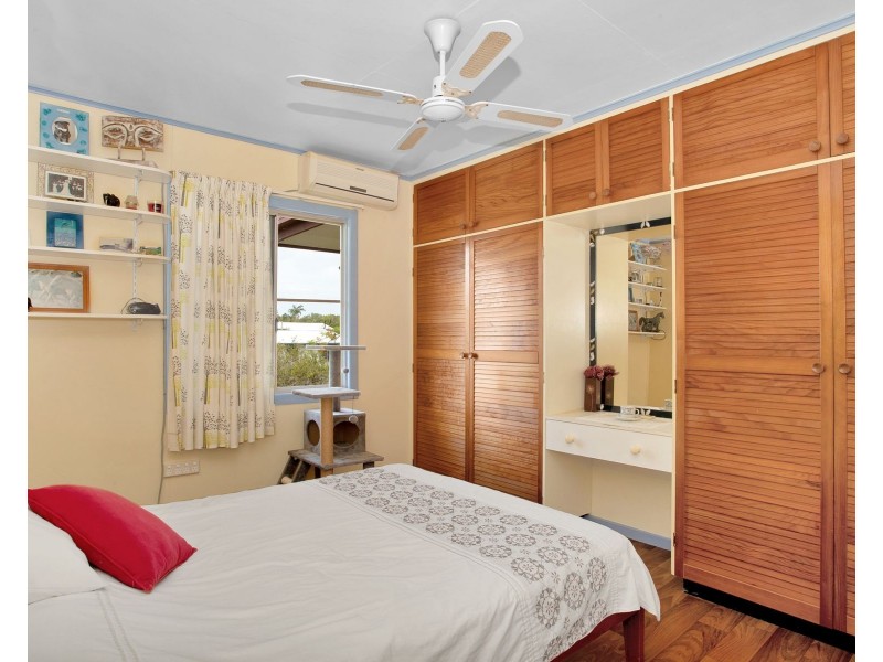 27 Finch Street, Slade Point QLD 4740