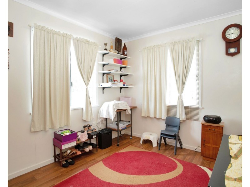 27 Finch Street, Slade Point QLD 4740