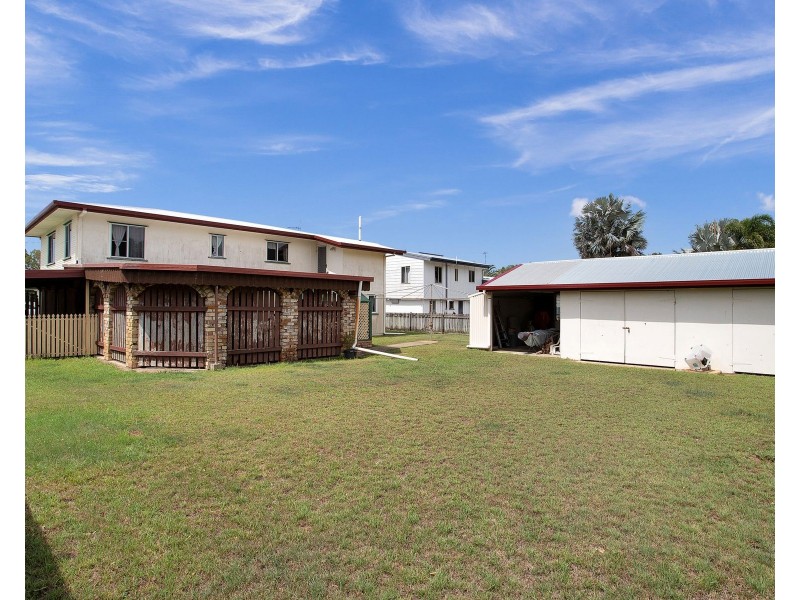 27 Finch Street, Slade Point QLD 4740