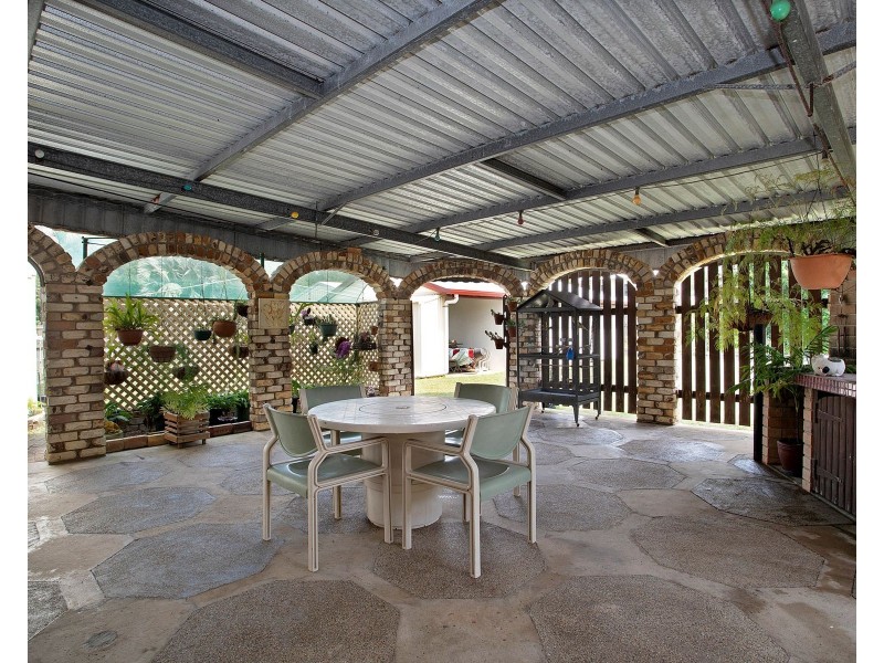 27 Finch Street, Slade Point QLD 4740