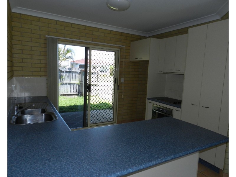 3/43-45 Owen Jenkins Drive, Sarina Beach QLD 4737
