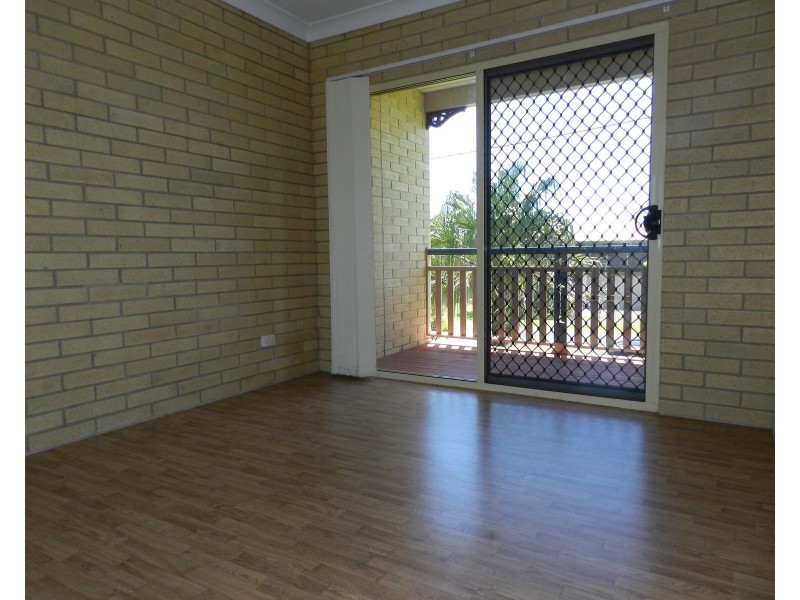 3/43-45 Owen Jenkins Drive, Sarina Beach QLD 4737
