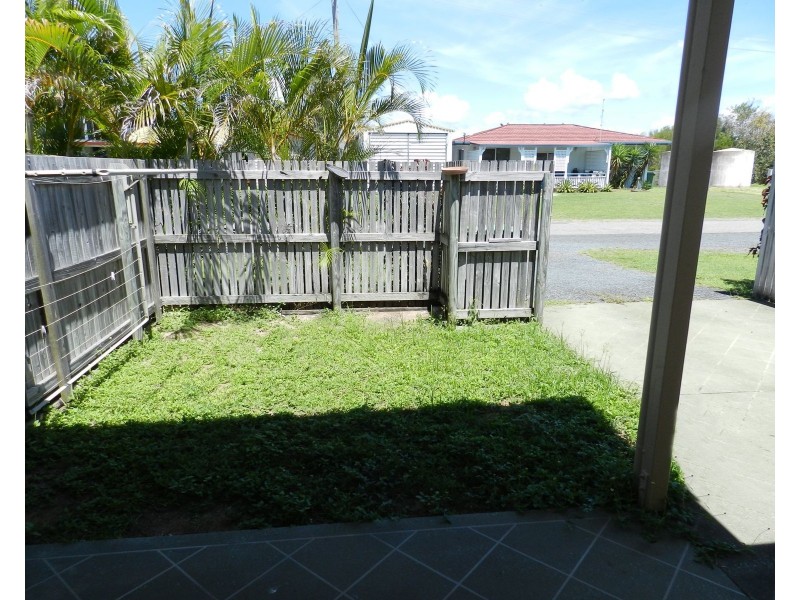 3/43-45 Owen Jenkins Drive, Sarina Beach QLD 4737