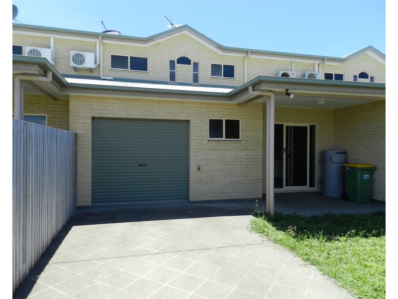3/43-45 Owen Jenkins Drive, Sarina Beach QLD 4737