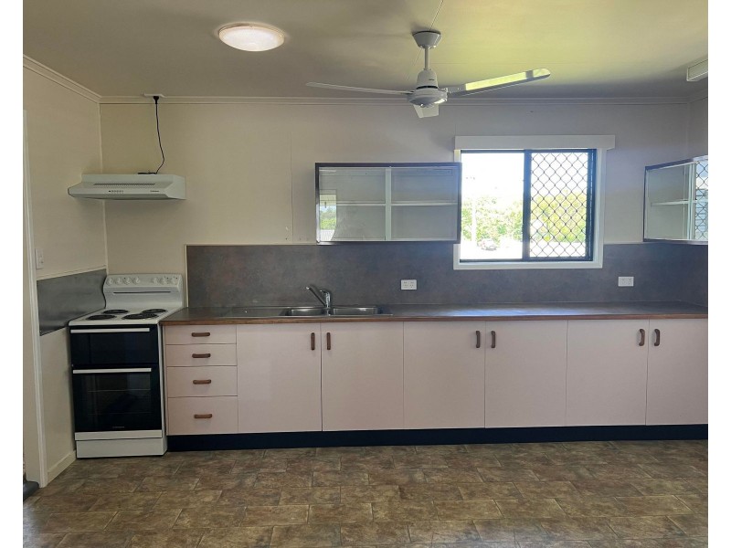 11 Utah Avenue, Sarina QLD 4737