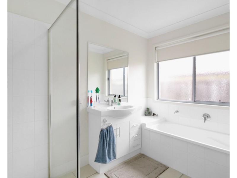 9 Cordia Street, Rural View QLD 4740