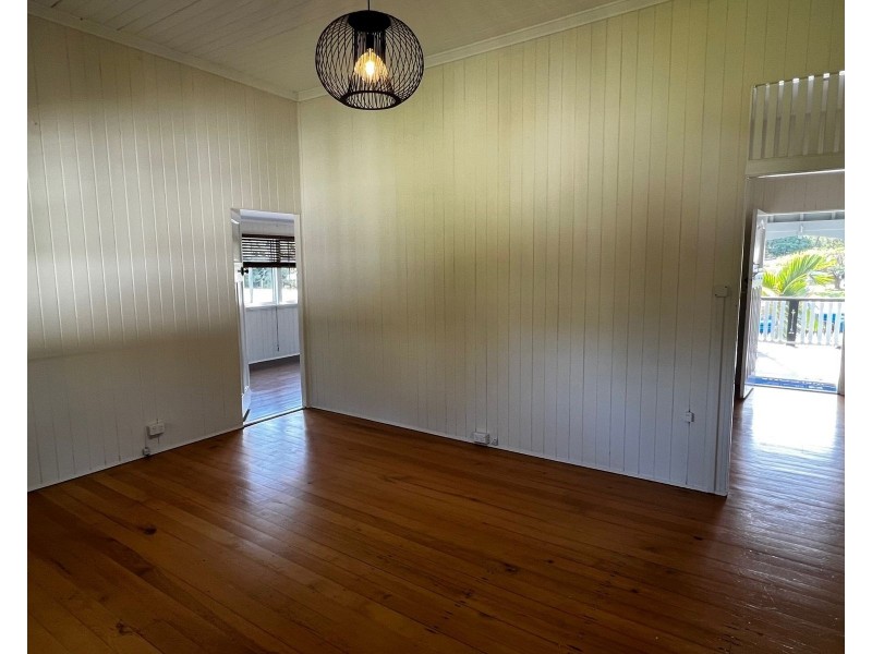 63 Range Road, Sarina QLD 4737