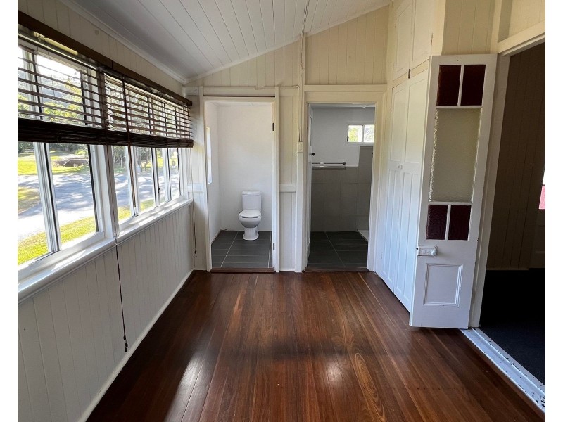 63 Range Road, Sarina QLD 4737