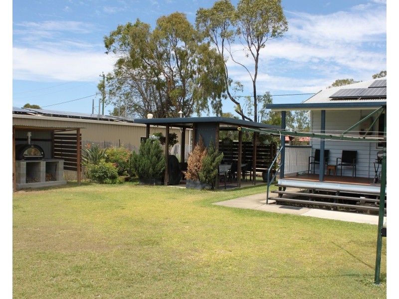 19 St Lawrence Street, Nebo QLD 4742