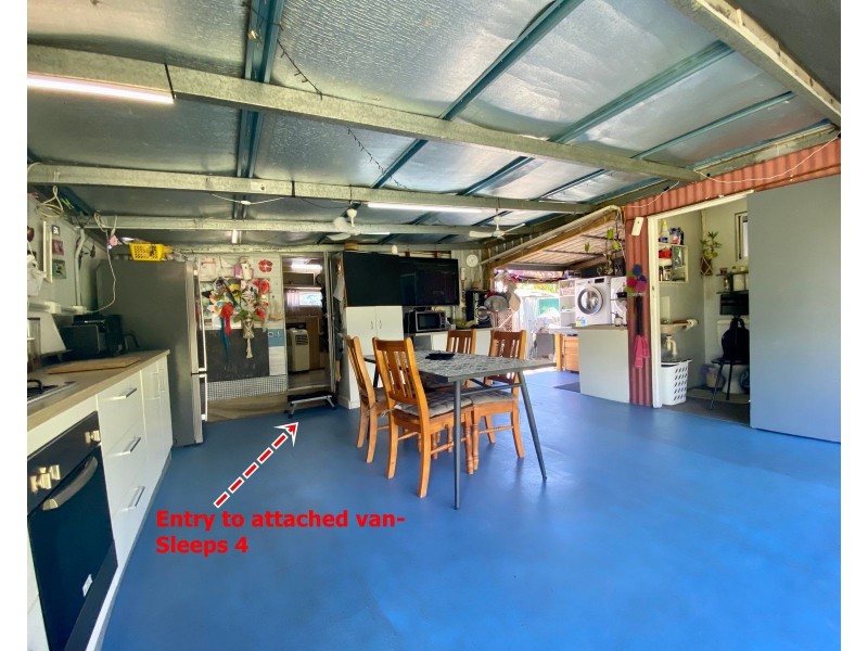 8 Waverley Street, St Lawrence QLD 4707