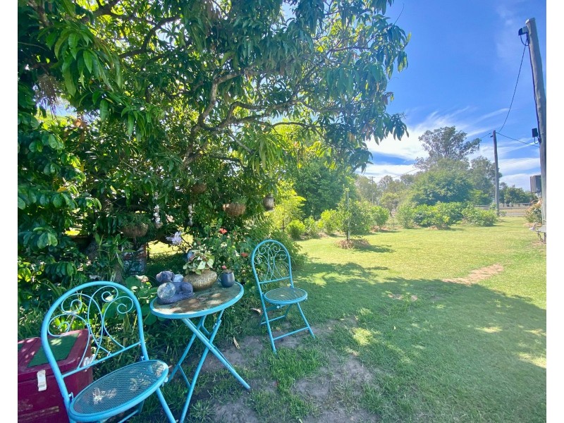 8 Waverley Street, St Lawrence QLD 4707