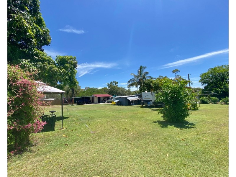 8 Waverley Street, St Lawrence QLD 4707