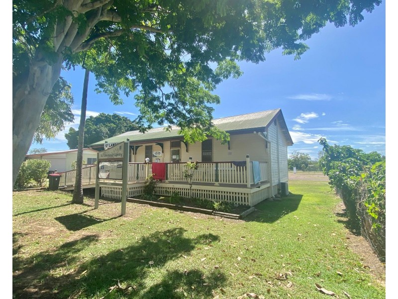 8 Waverley Street, St Lawrence QLD 4707