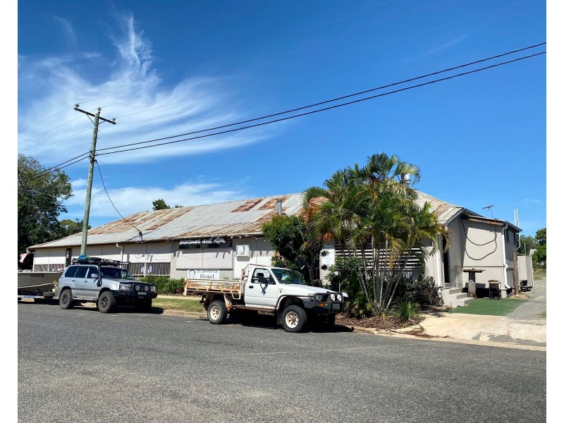 8 Waverley Street, St Lawrence QLD 4707