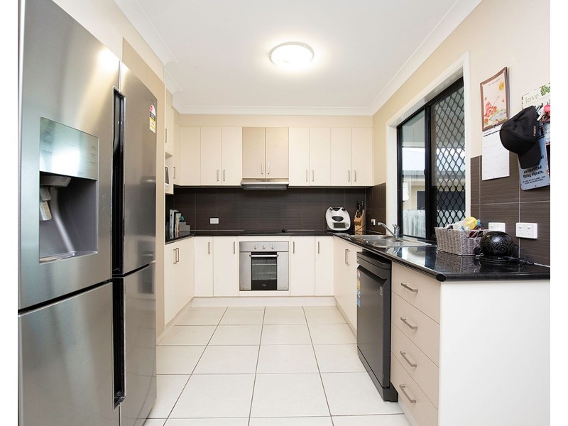 42 Hangan Street, Bucasia QLD 4750