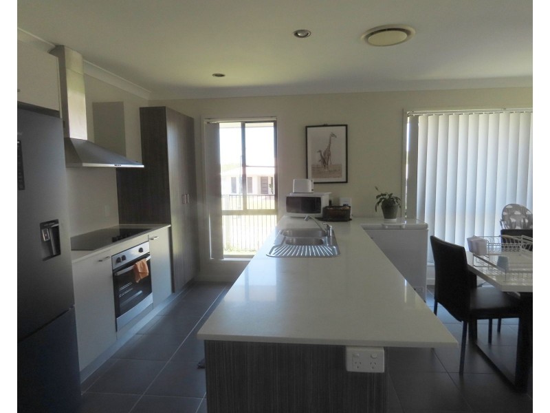 3 Highcrest Court, Bucasia QLD 4750