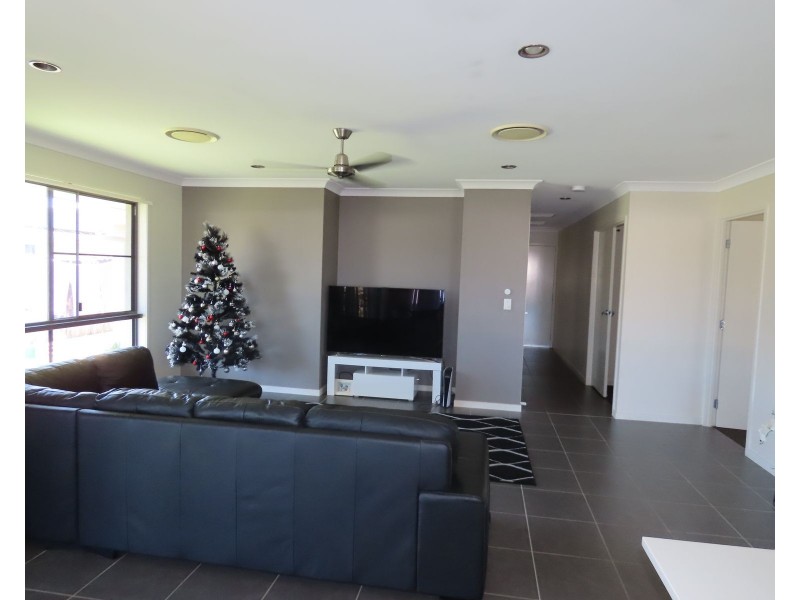 3 Highcrest Court, Bucasia QLD 4750