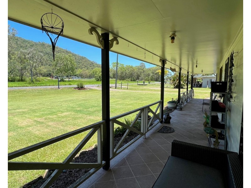 8 Huntly Road, Sarina QLD 4737