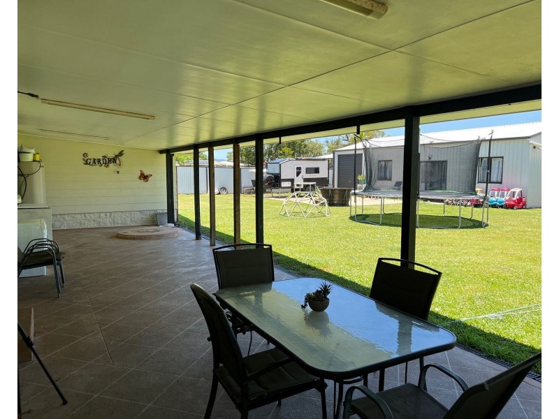 8 Huntly Road, Sarina QLD 4737
