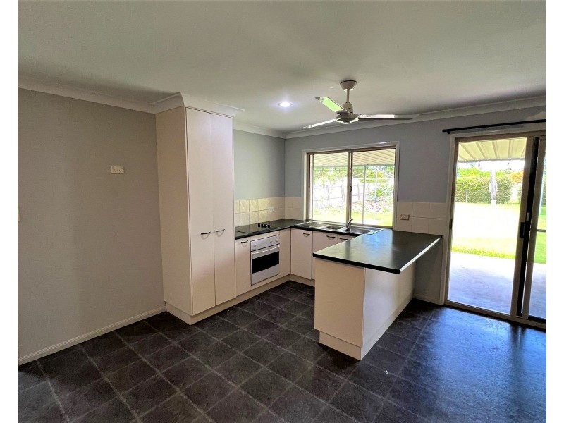 5 Lando Avenue, Sarina QLD 4737