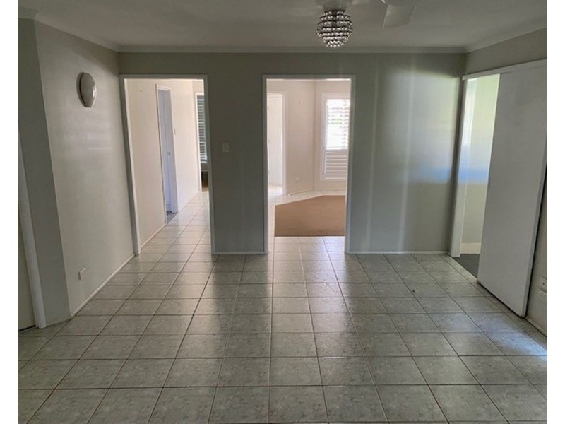 16 Caledonian Drive, Beaconsfield QLD 4740