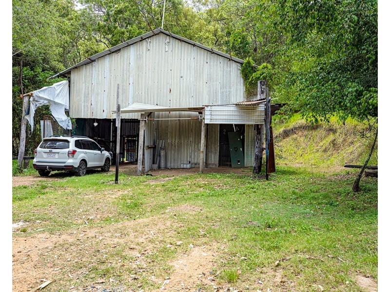 519 Middle Creek Road, Sarina QLD 4737