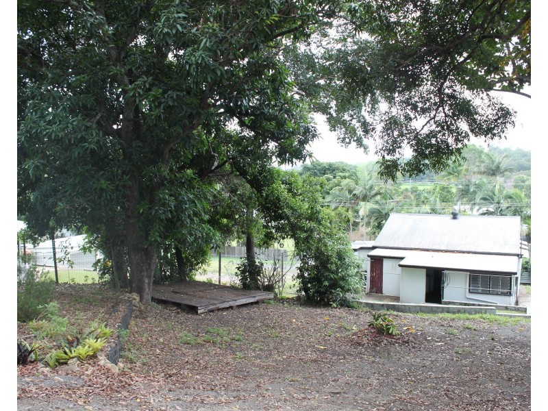 8 Maudsley Road, Sarina QLD 4737