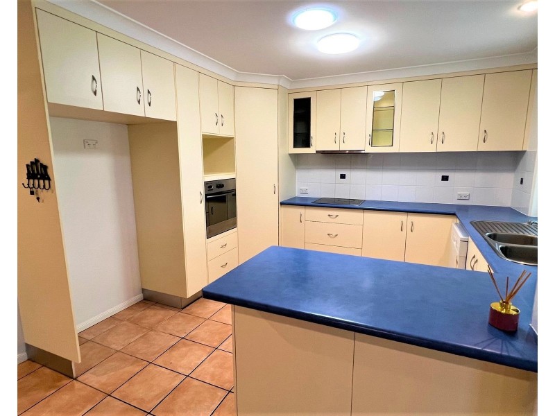 6 Hans Christian Street, Sarina QLD 4737