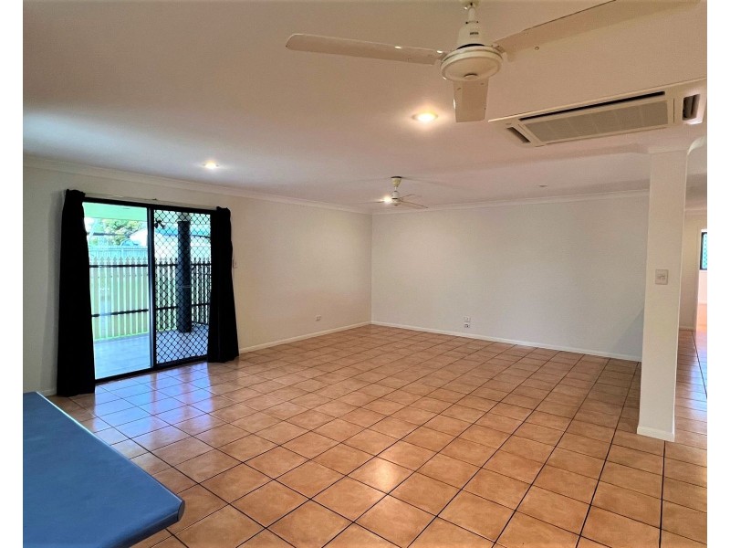 6 Hans Christian Street, Sarina QLD 4737