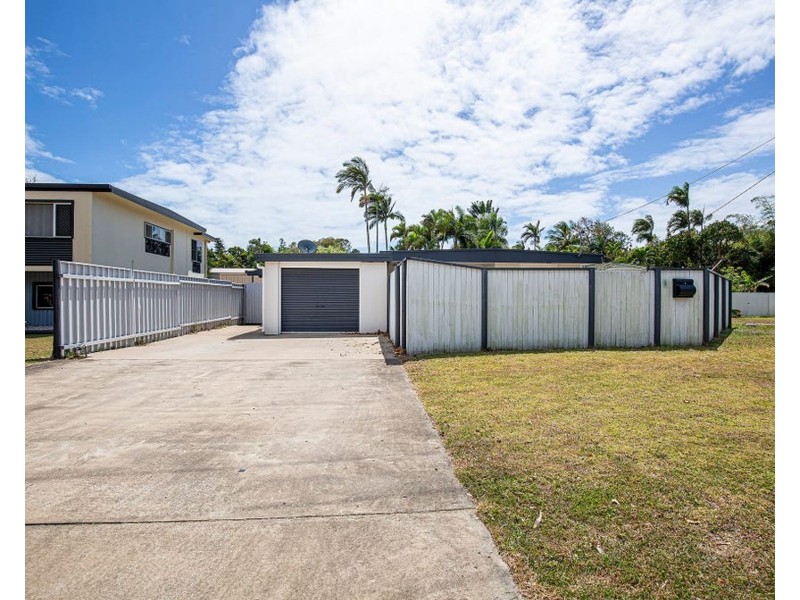 9 Brampton Avenue, Bucasia QLD 4750