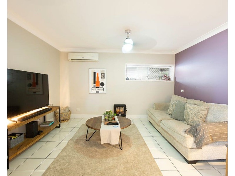 9 Brampton Avenue, Bucasia QLD 4750