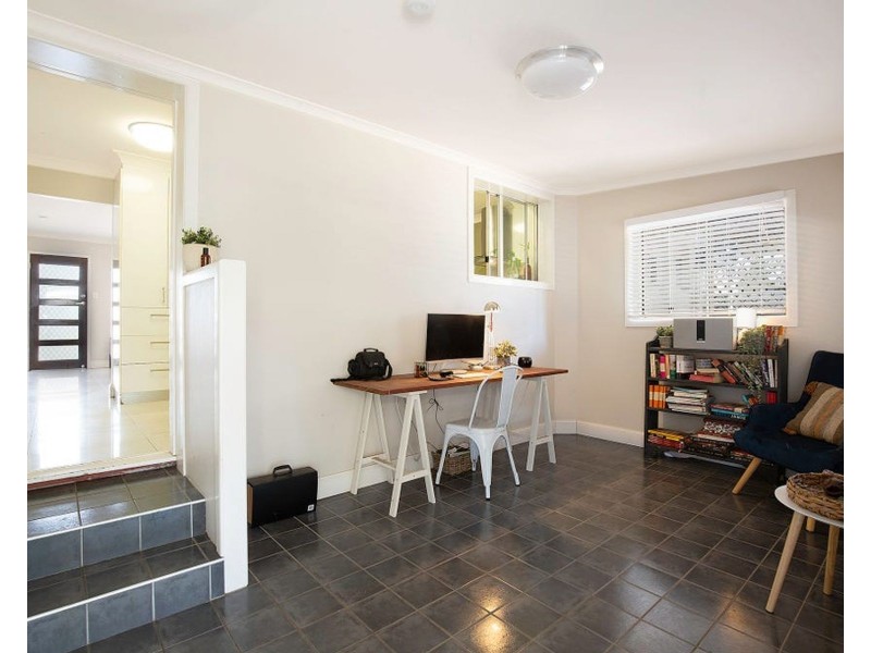 9 Brampton Avenue, Bucasia QLD 4750