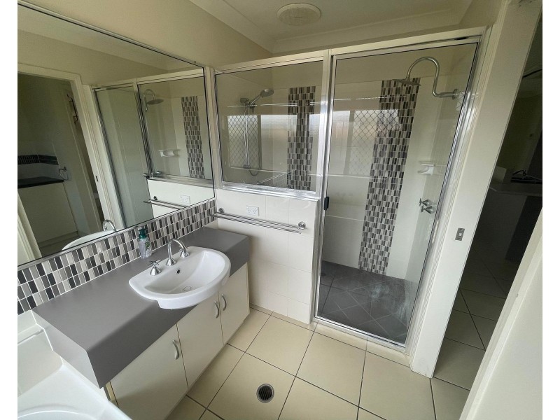 5 Mooney Court, Marian QLD 4753