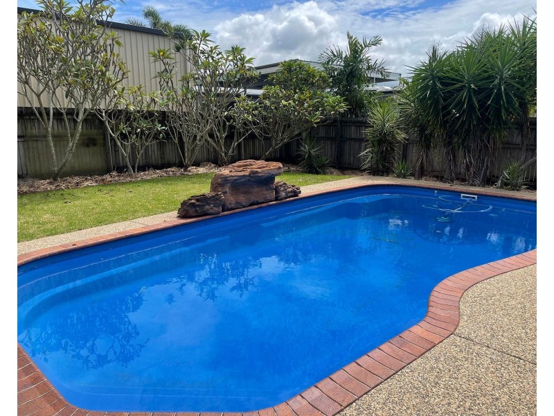 5 Mooney Court, Marian QLD 4753