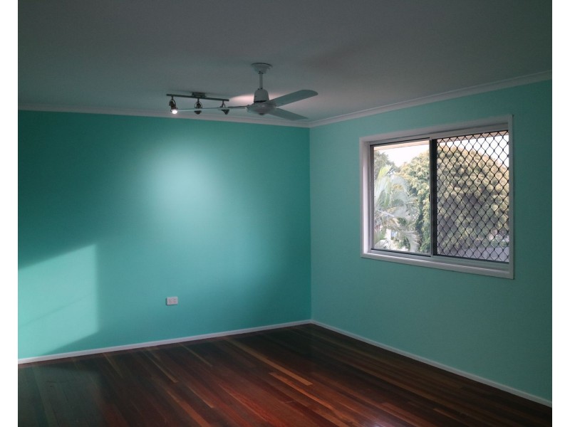 4 Charles Taylor Street, Sarina QLD 4737