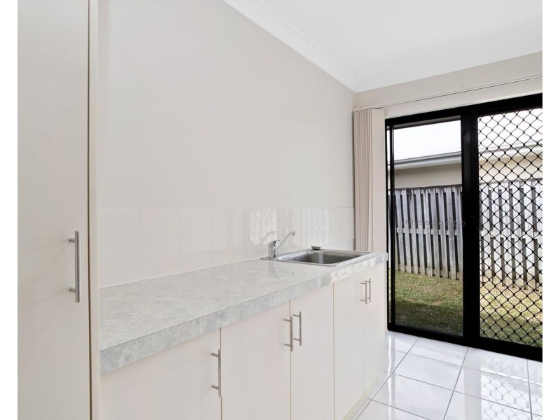 2 Bilgola Place, Blacks Beach QLD 4740