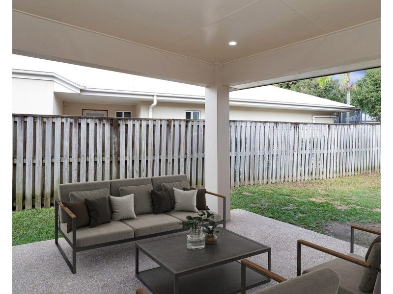 2 Bilgola Place, Blacks Beach QLD 4740