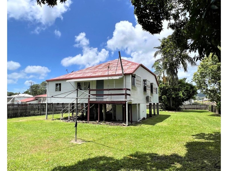 6 Anzac Street, Sarina QLD 4737