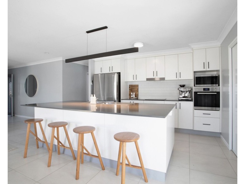 35 Kerrisdale Crescent, Beaconsfield QLD 4740