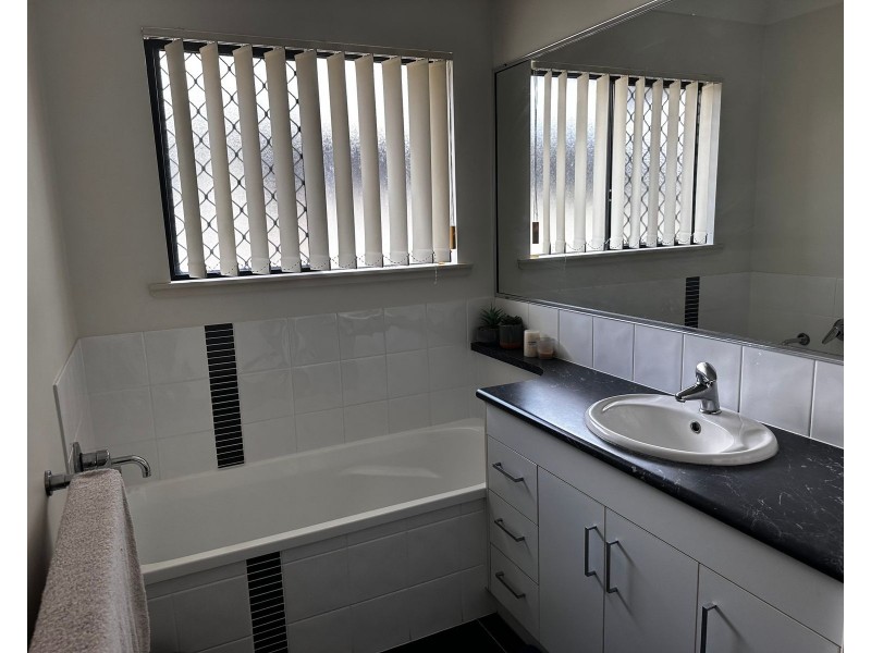 15 Ruddell Close, Marian QLD 4753