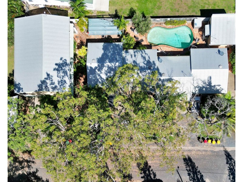 4/4 Symons Avenue, Bucasia QLD 4750