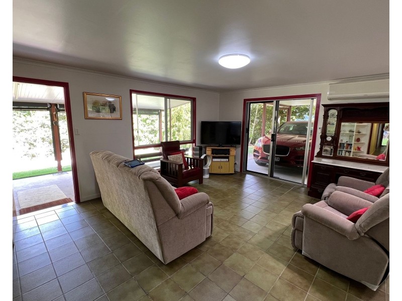 30 Rainforest Road, Sarina QLD 4737