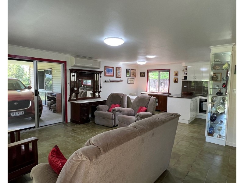 30 Rainforest Road, Sarina QLD 4737