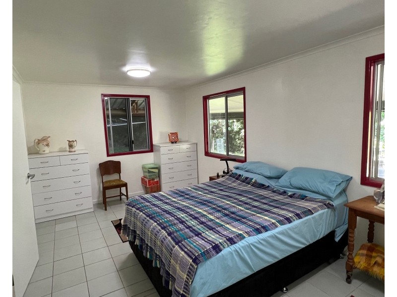 30 Rainforest Road, Sarina QLD 4737