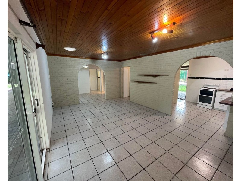 5 Theresa Court, Armstrong Beach QLD 4737