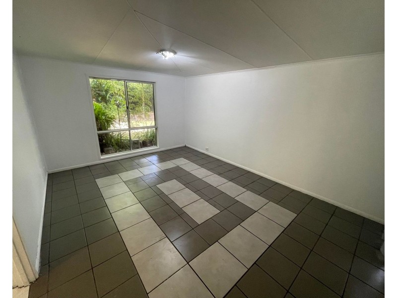 5 Theresa Court, Armstrong Beach QLD 4737