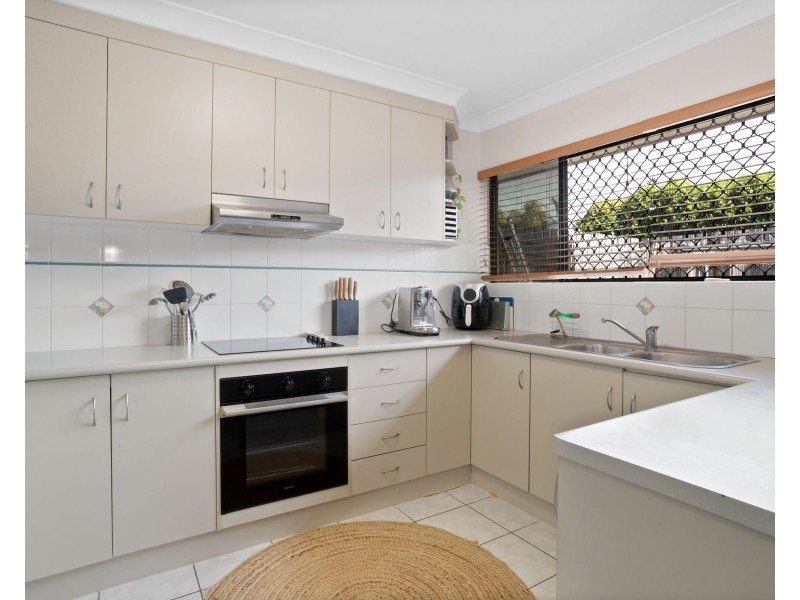 4/15 Perkins Street, North Mackay QLD 4740