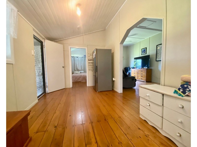 8 Venton Street, Sarina QLD 4737